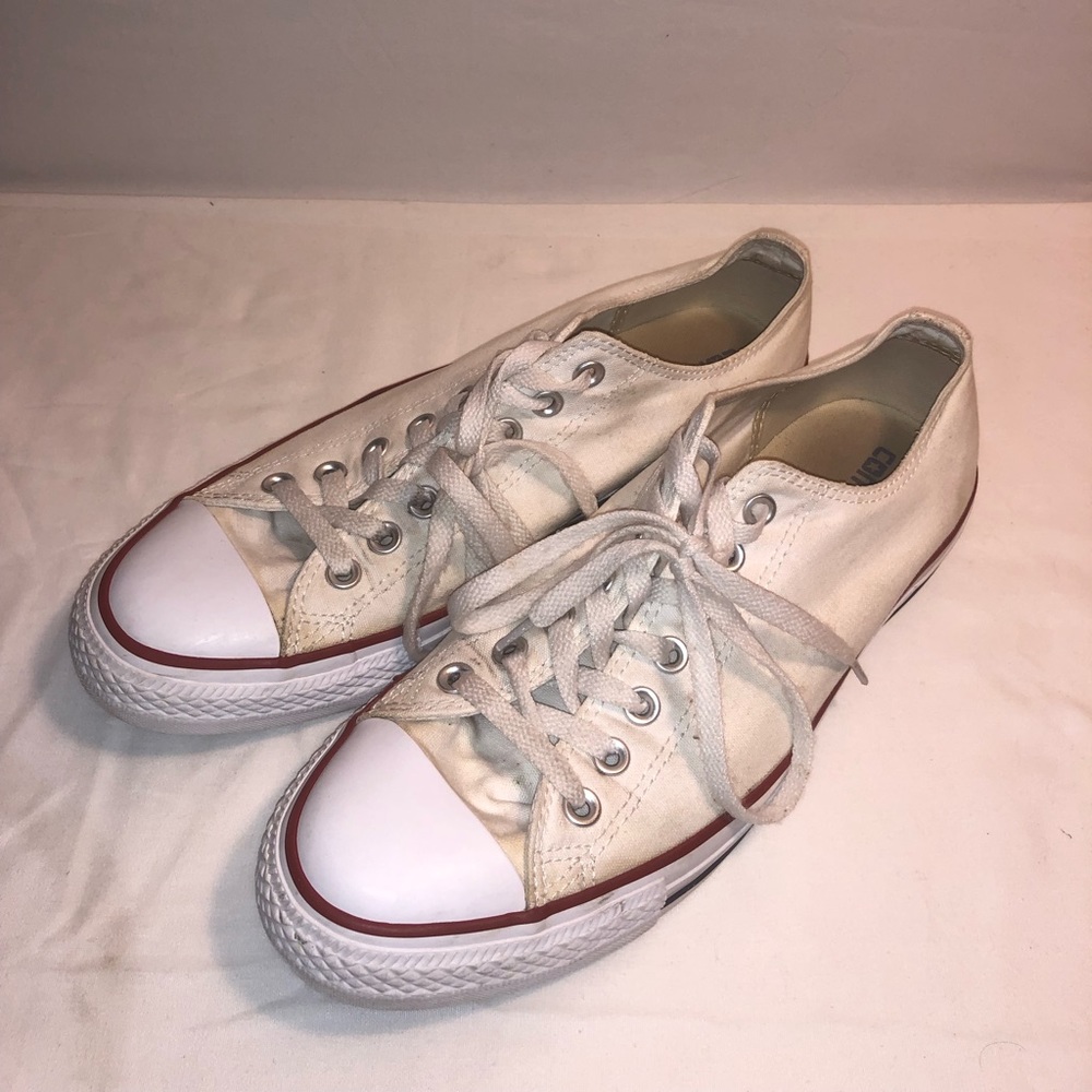 Converse All-Stars White. Size: 10.